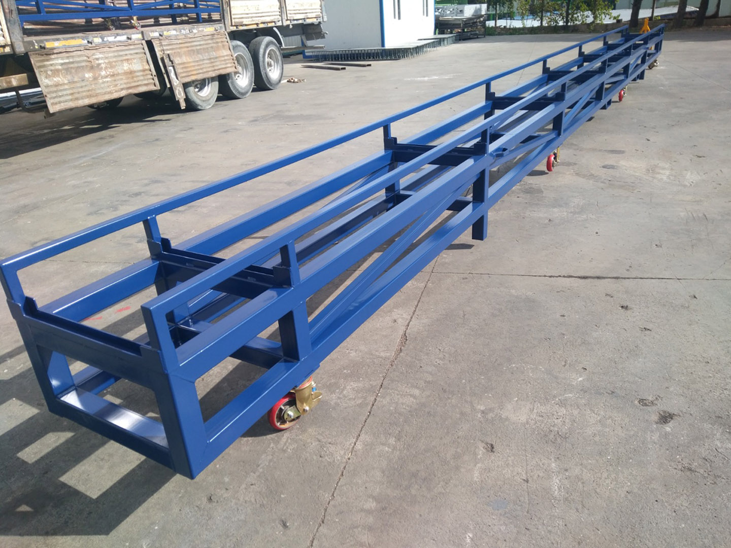 Yan Tavan Sacı Taşıma Arabası - MAN